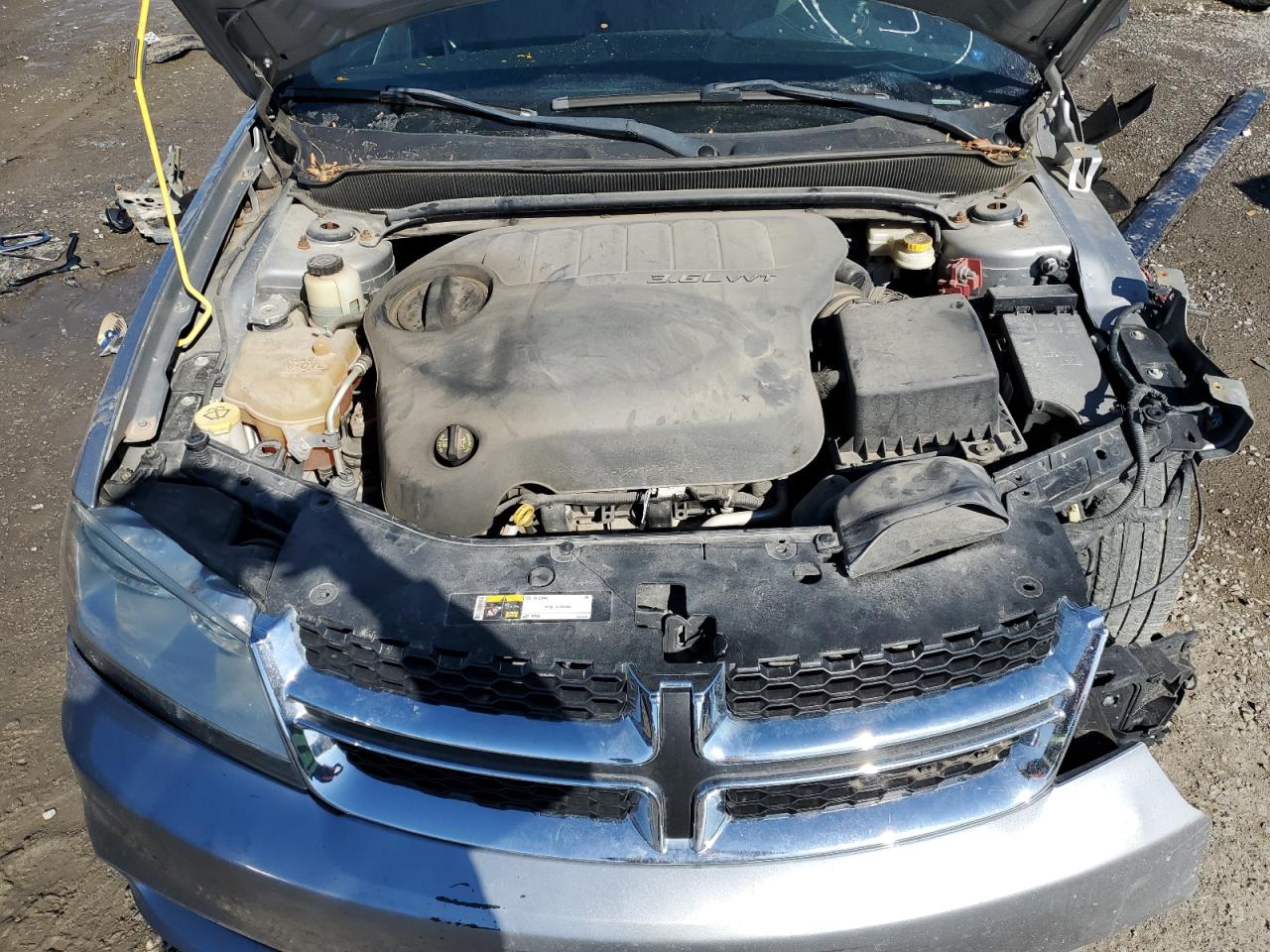 2014 Dodge Avenger - Image 13