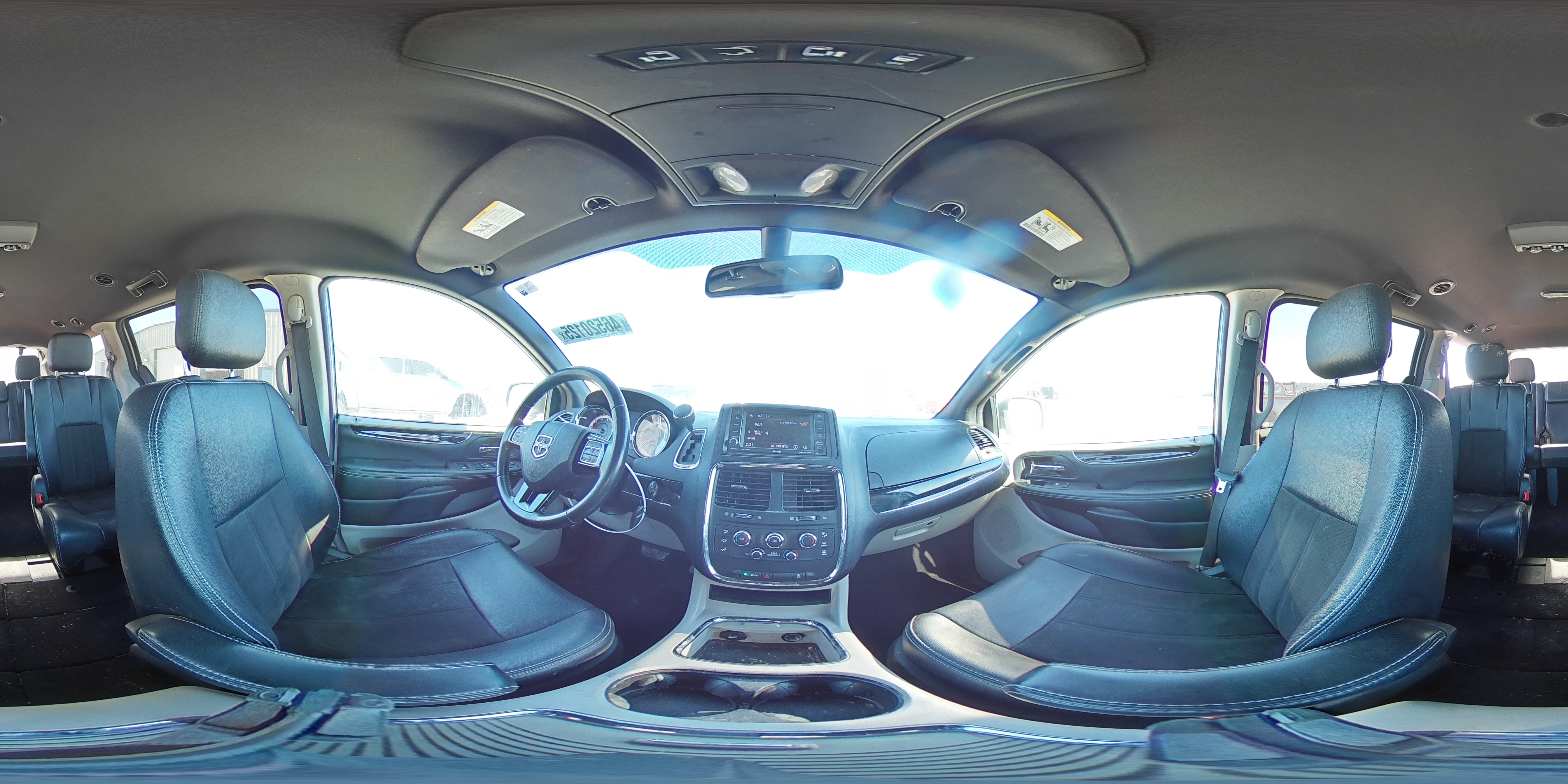 2019 Dodge Caravan - Image 15