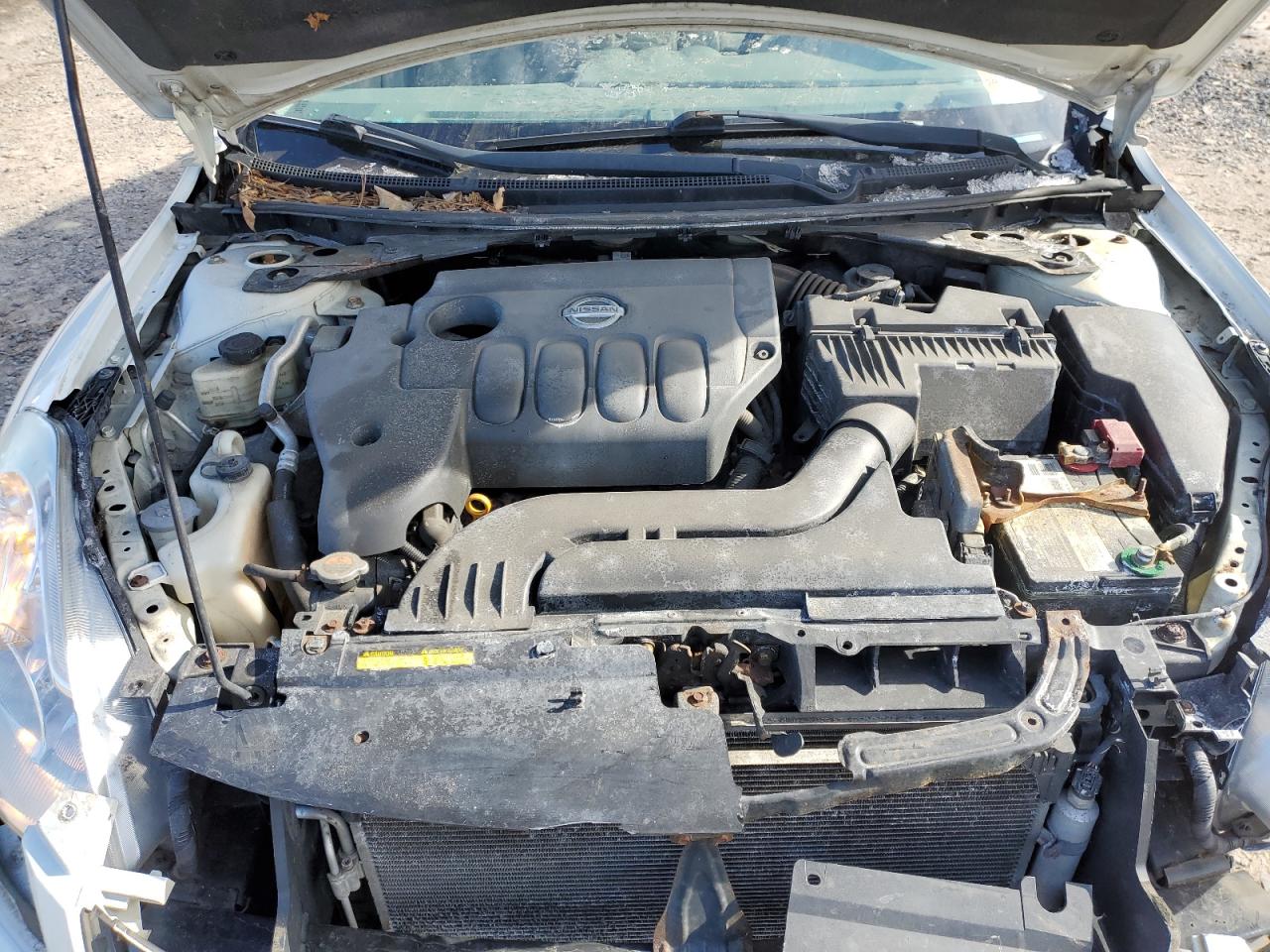 2010 Nissan Altima - Image 11