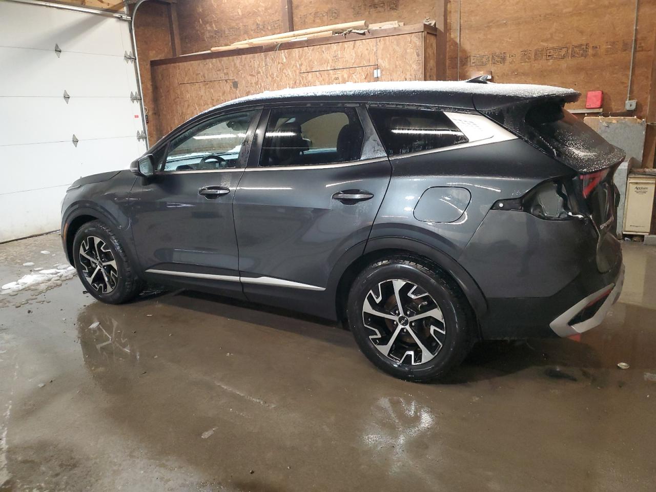 2023 Kia Sportage - Image 2