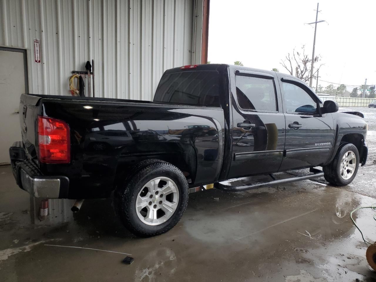 2011 Chevrolet Silverado - Image 3