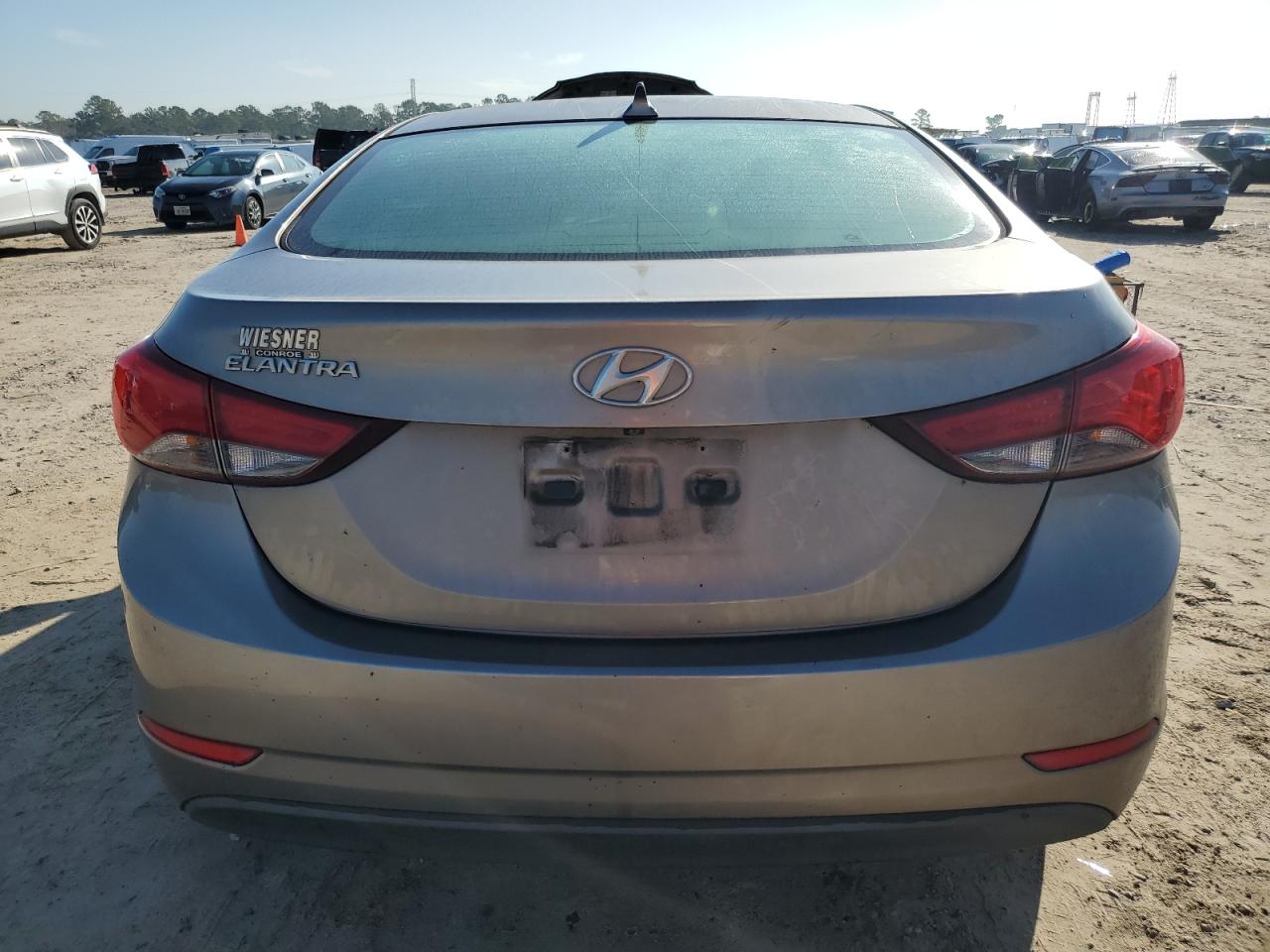2015 Hyundai Elantra - Image 7