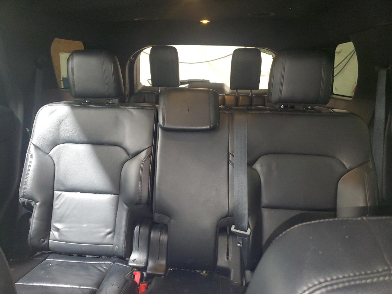 2016 Ford Explorer - Image 10