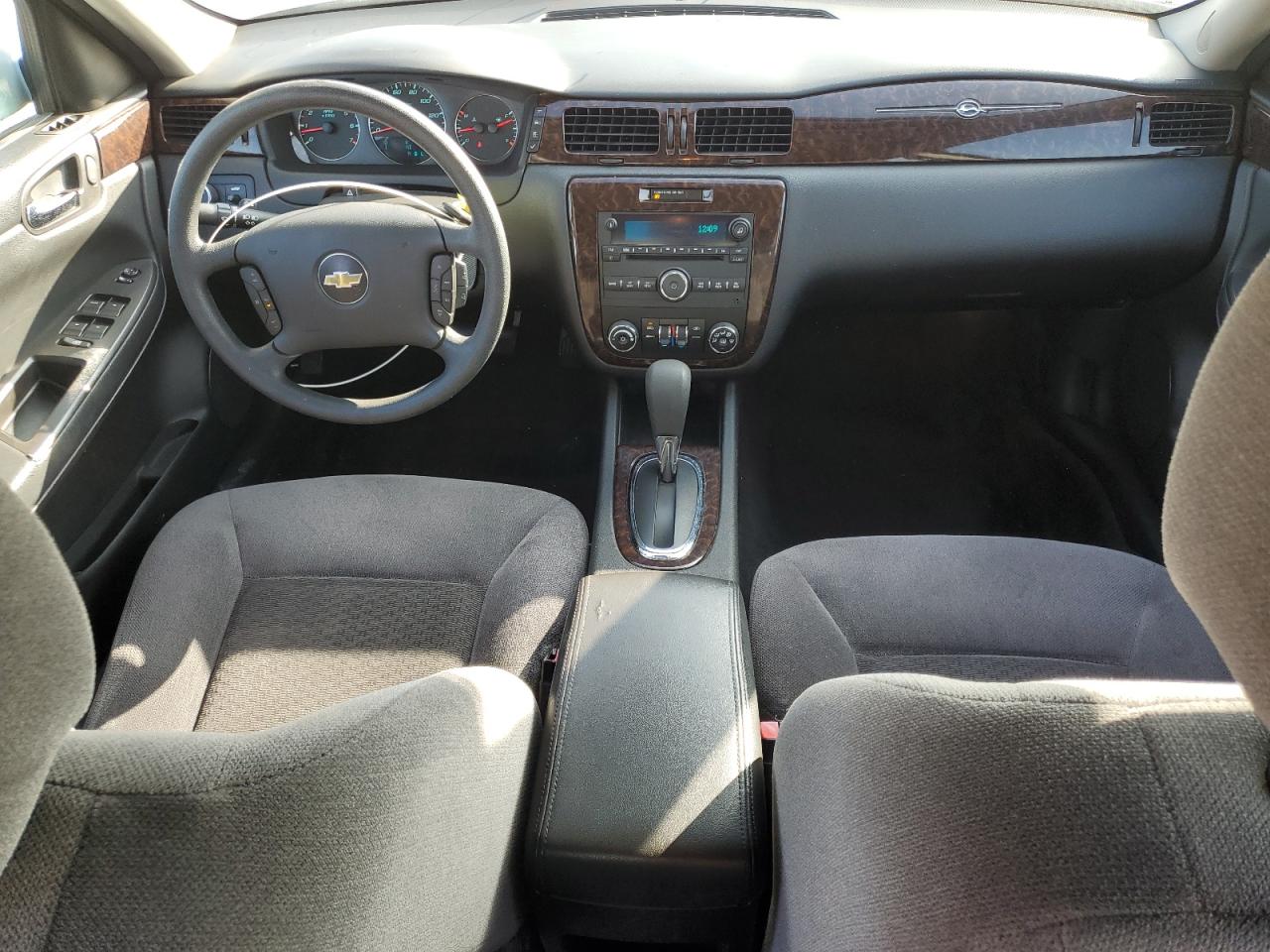 2016 Chevrolet Impala - Image 8