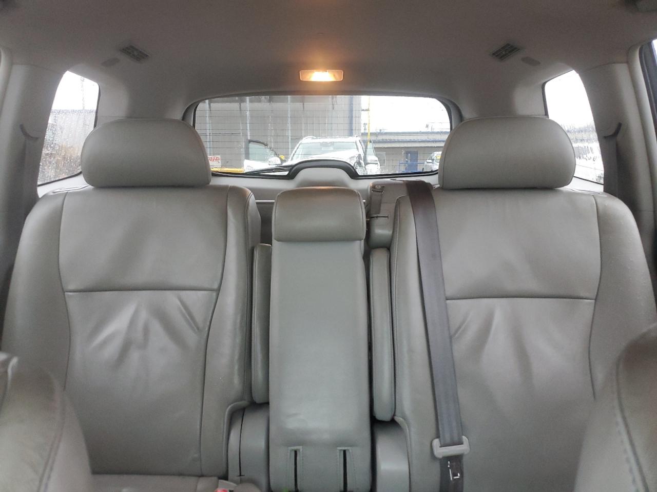 2010 Toyota Highlander - Image 10