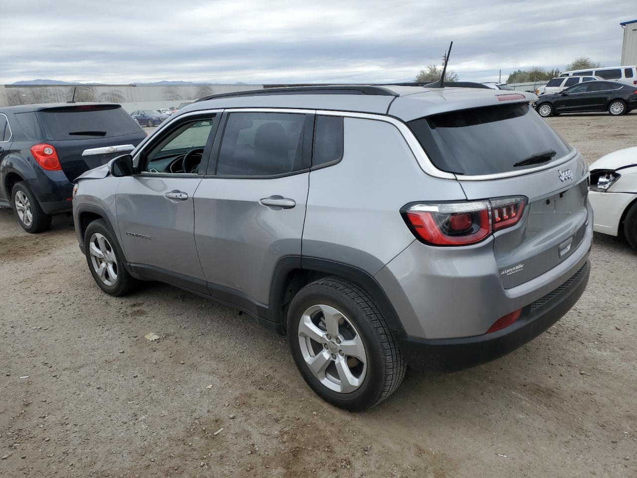 2017 Jeep Compass - Image 2
