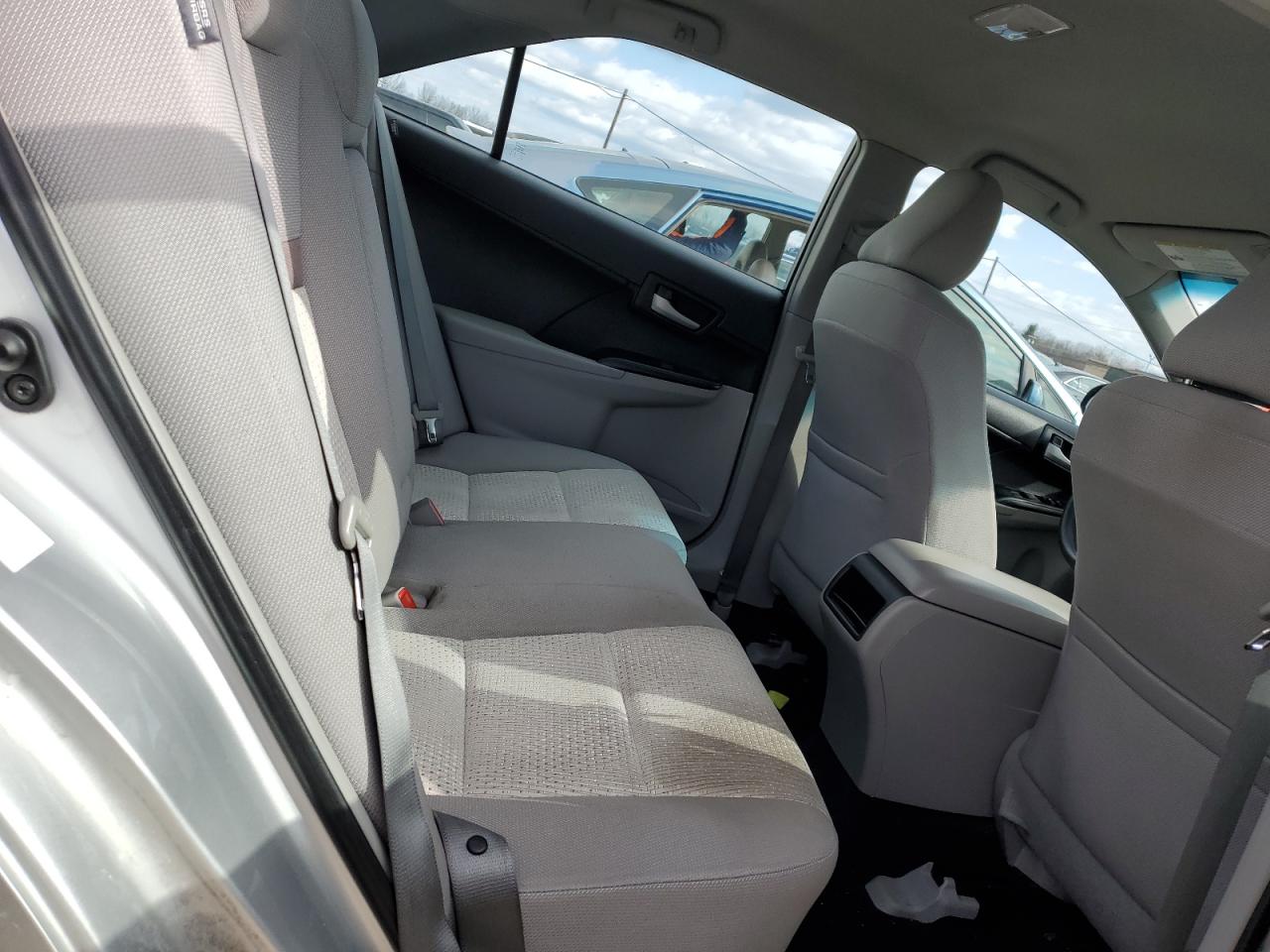 2014 Toyota Camry - Image 10