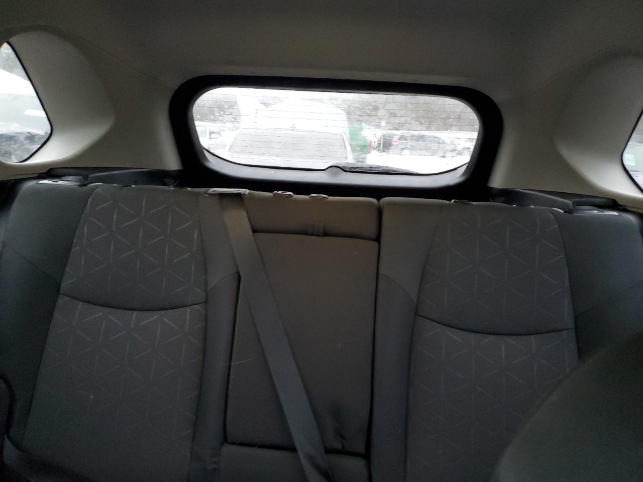 2024 Toyota RAV 4 - Image 10
