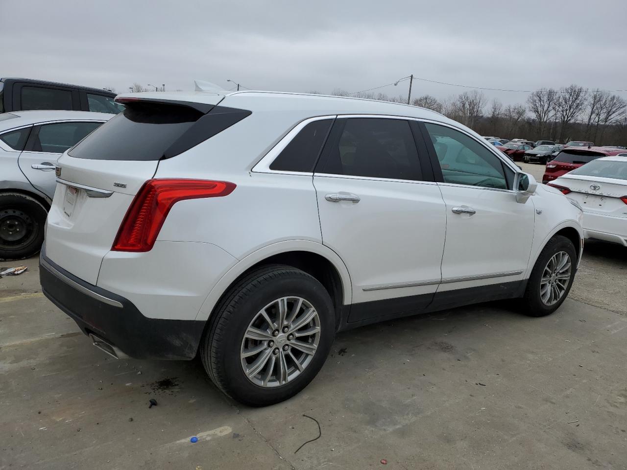 2017 Cadillac XT5 - Image 3