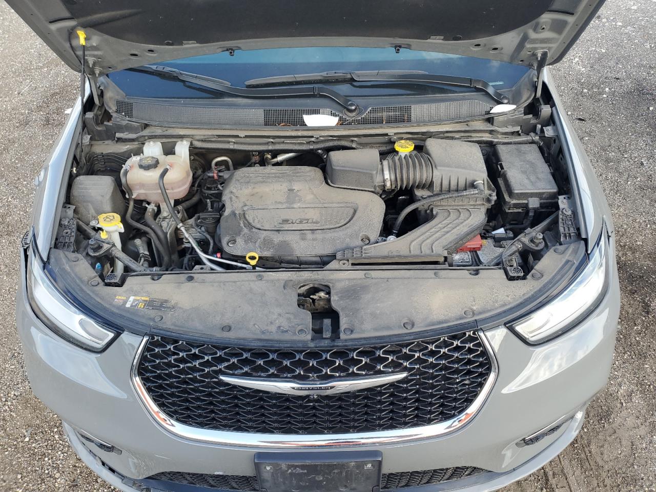 2022 Chrysler Pacifica - Image 12