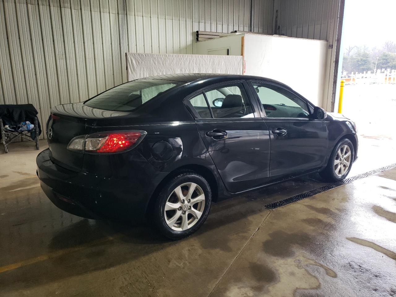 2010 Mazda 3 - Image 3