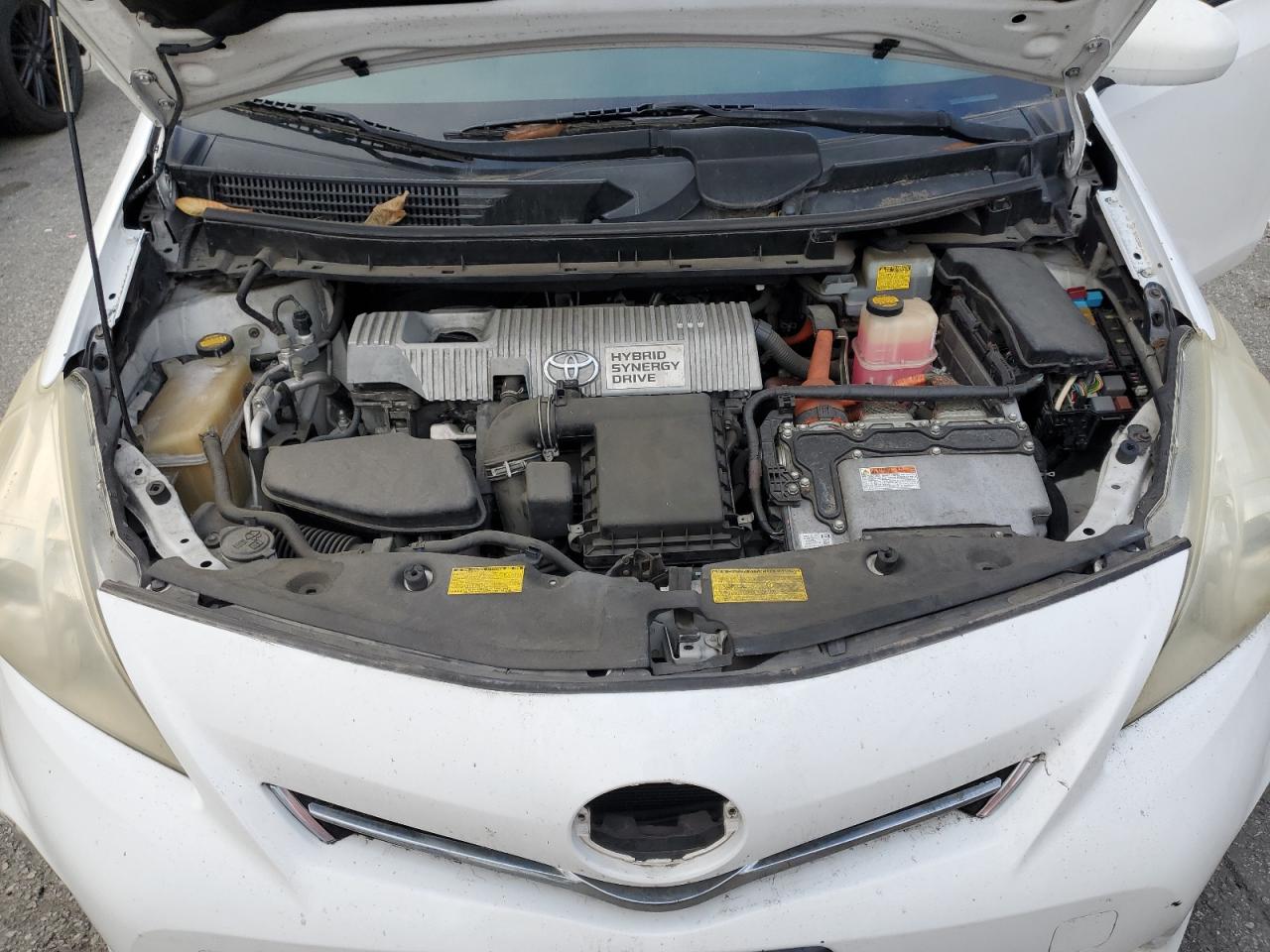 2012 Toyota Prius - Image 11