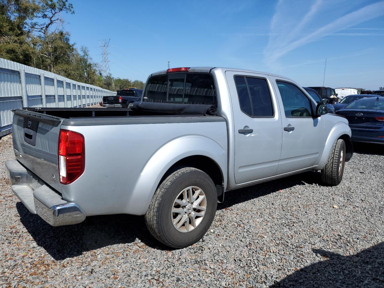 2014 Nissan Navara (Frontier) - Image 3
