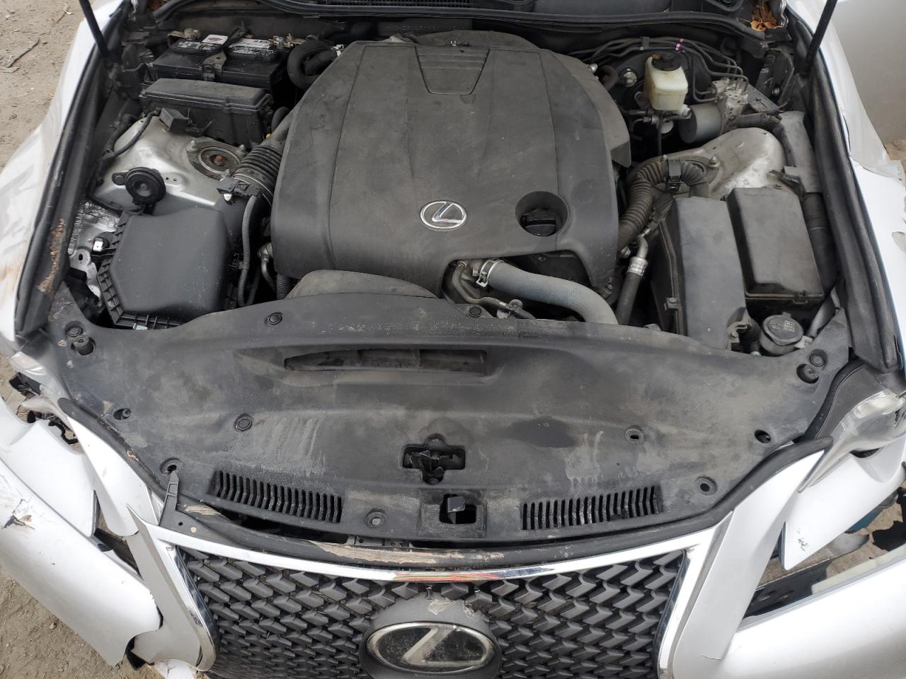 2014 Lexus IS - Image 11