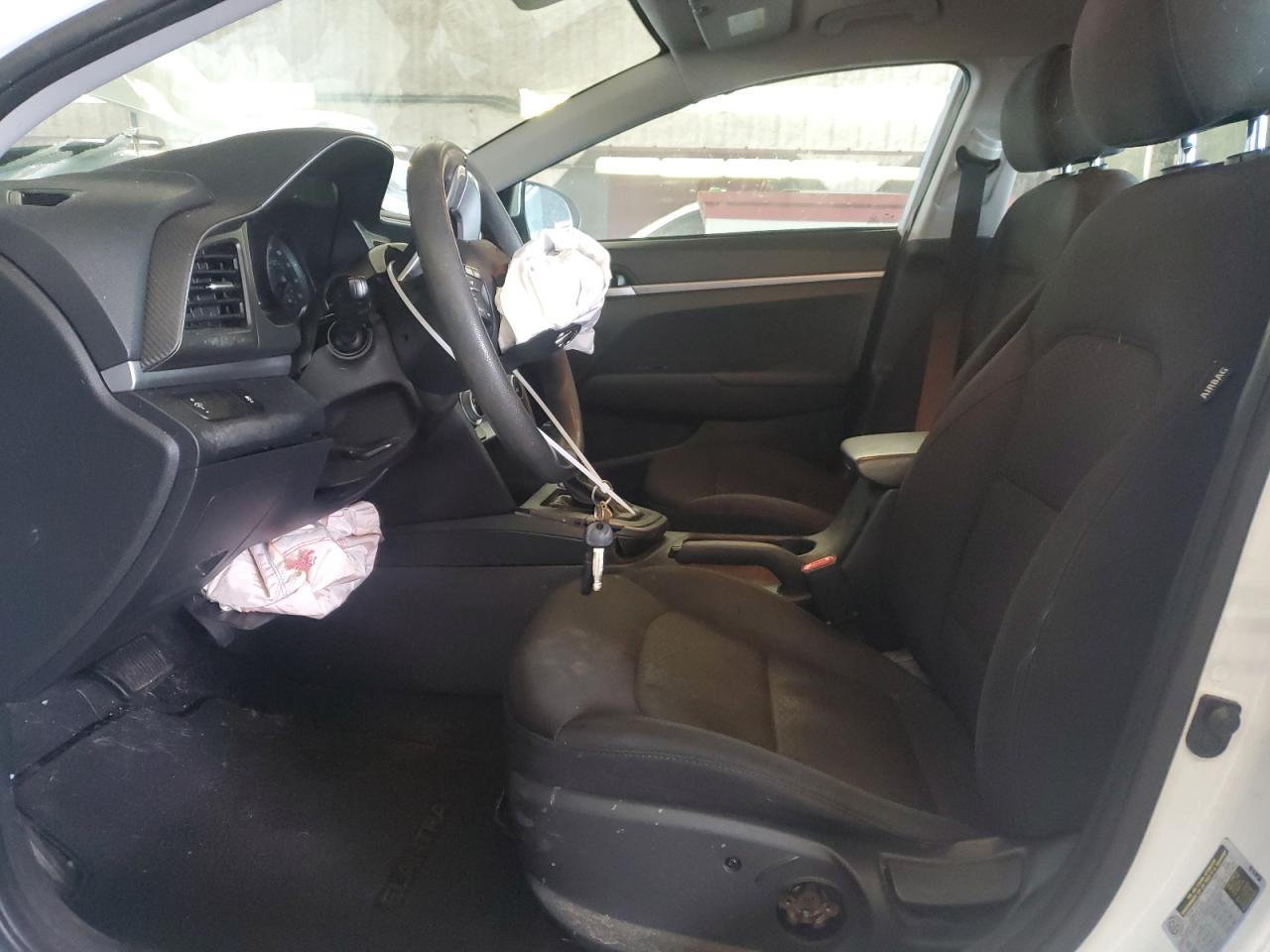 2019 Hyundai Elantra - Image 7