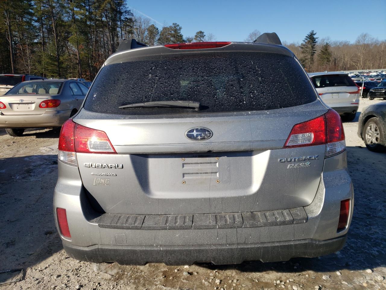 2010 Subaru Outback - Image 6