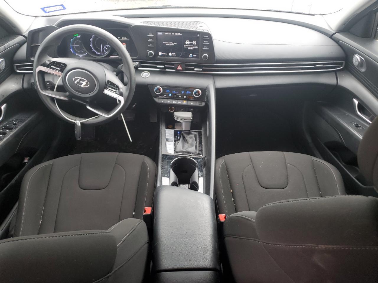 2023 Hyundai Elantra - Image 8