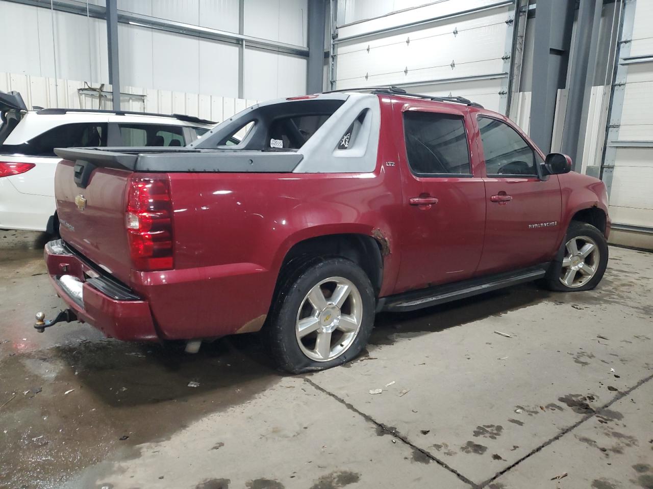 2007 Chevrolet Avalanche - Image 3