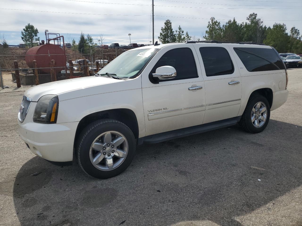 2013 GMC Yukon - Image 1