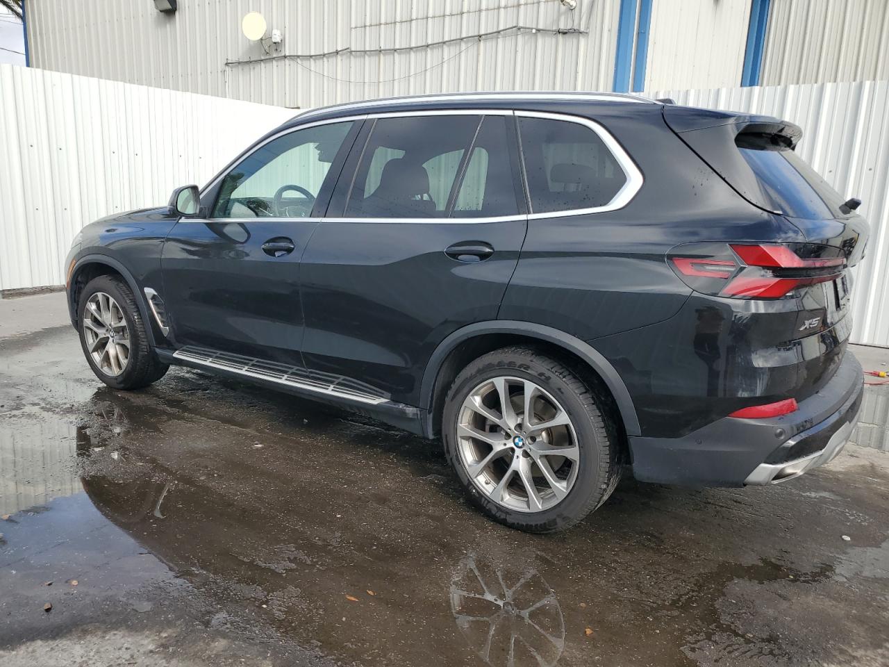 2024 BMW X5 - Image 2