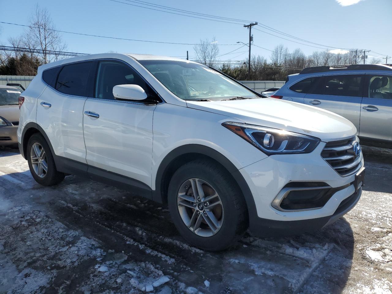 2017 Hyundai Santa Fe - Image 4