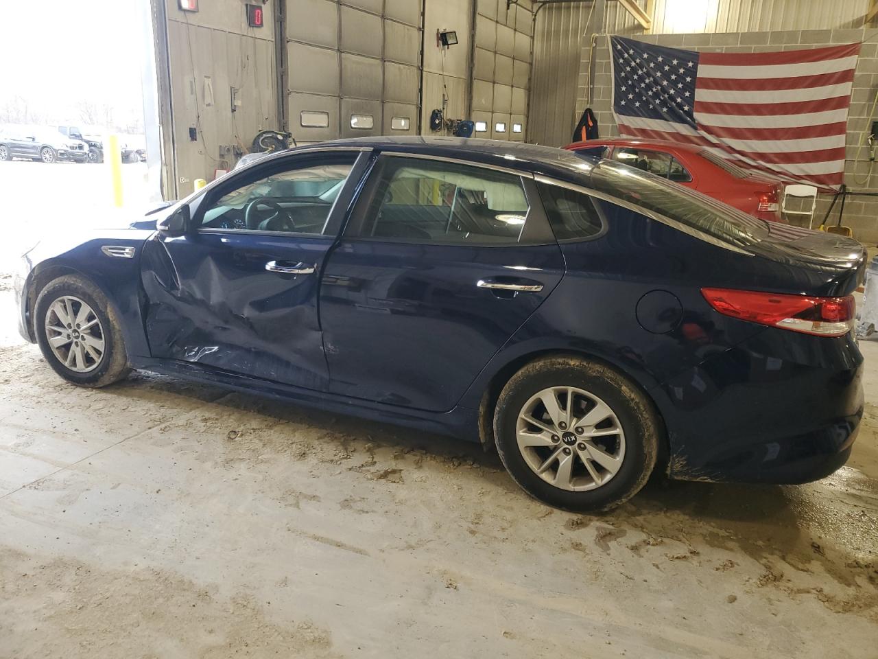 2018 Kia Optima - Image 2