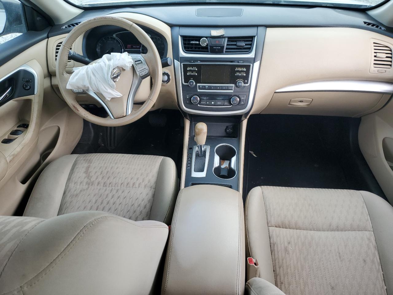 2016 Nissan Altima - Image 8