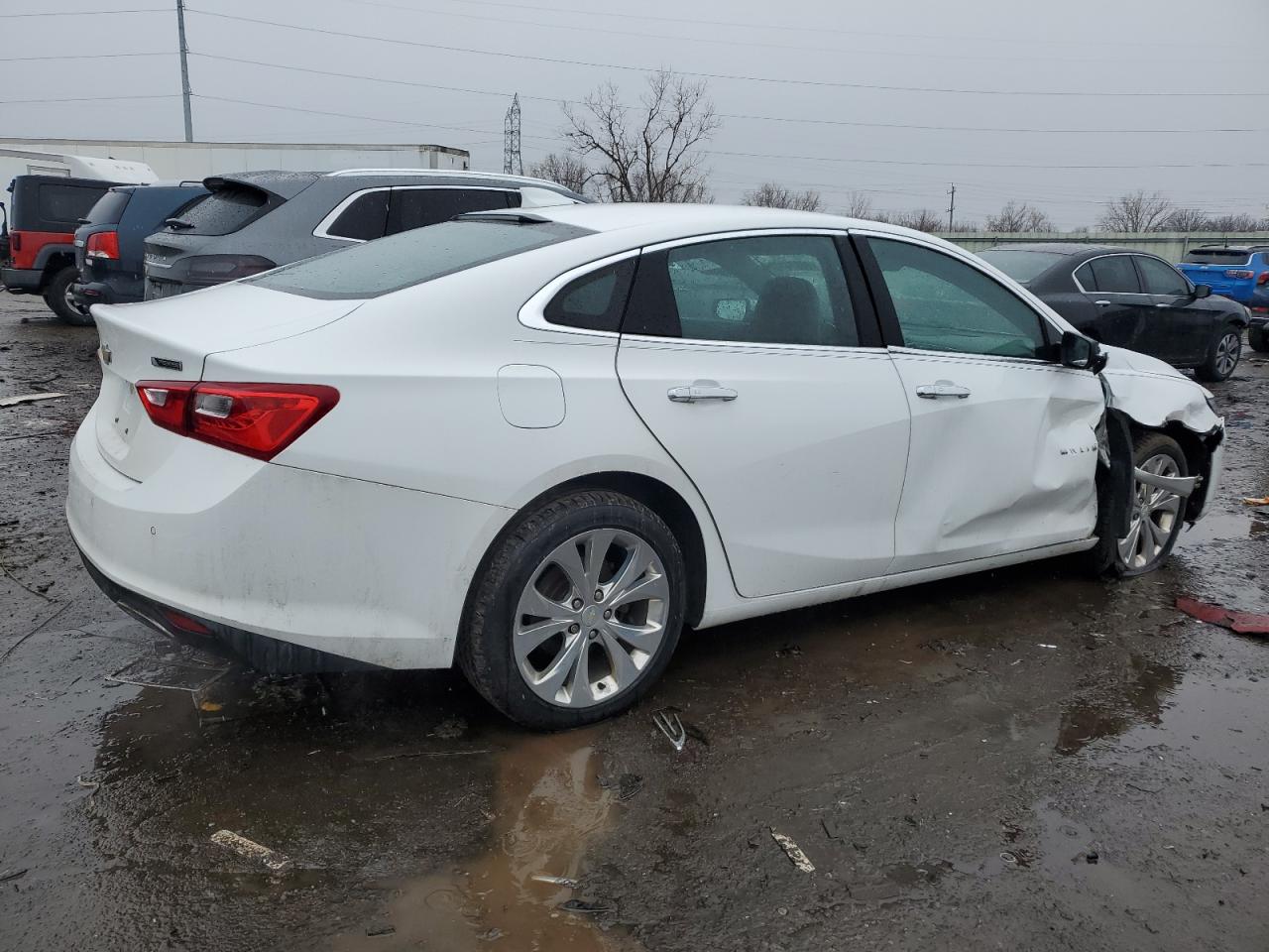 2018 Chevrolet Malibu - Image 3