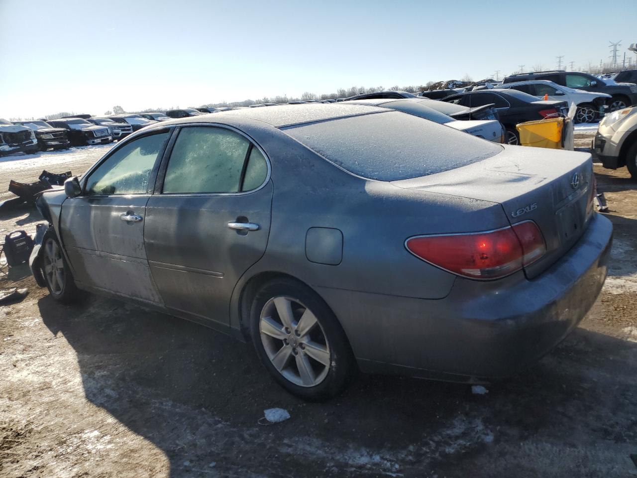 2005 Lexus ES - Image 2
