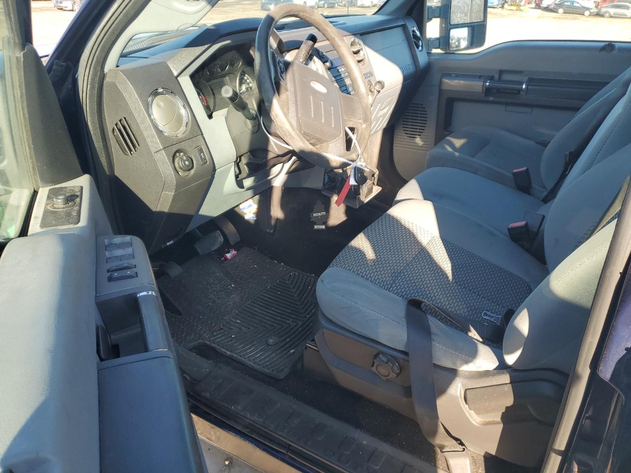 2012 Ford F250 - Image 8