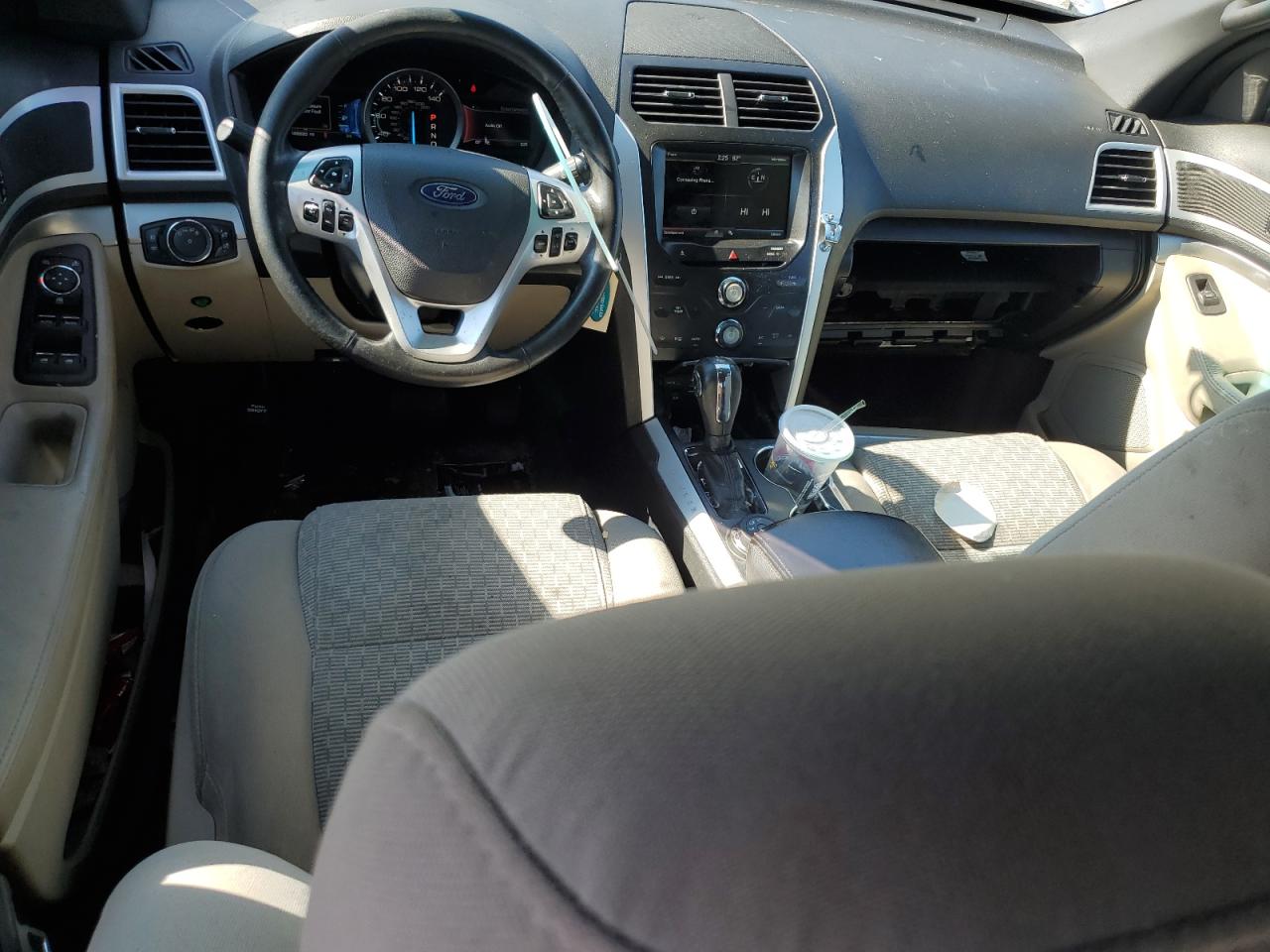 2015 Ford Explorer - Image 8