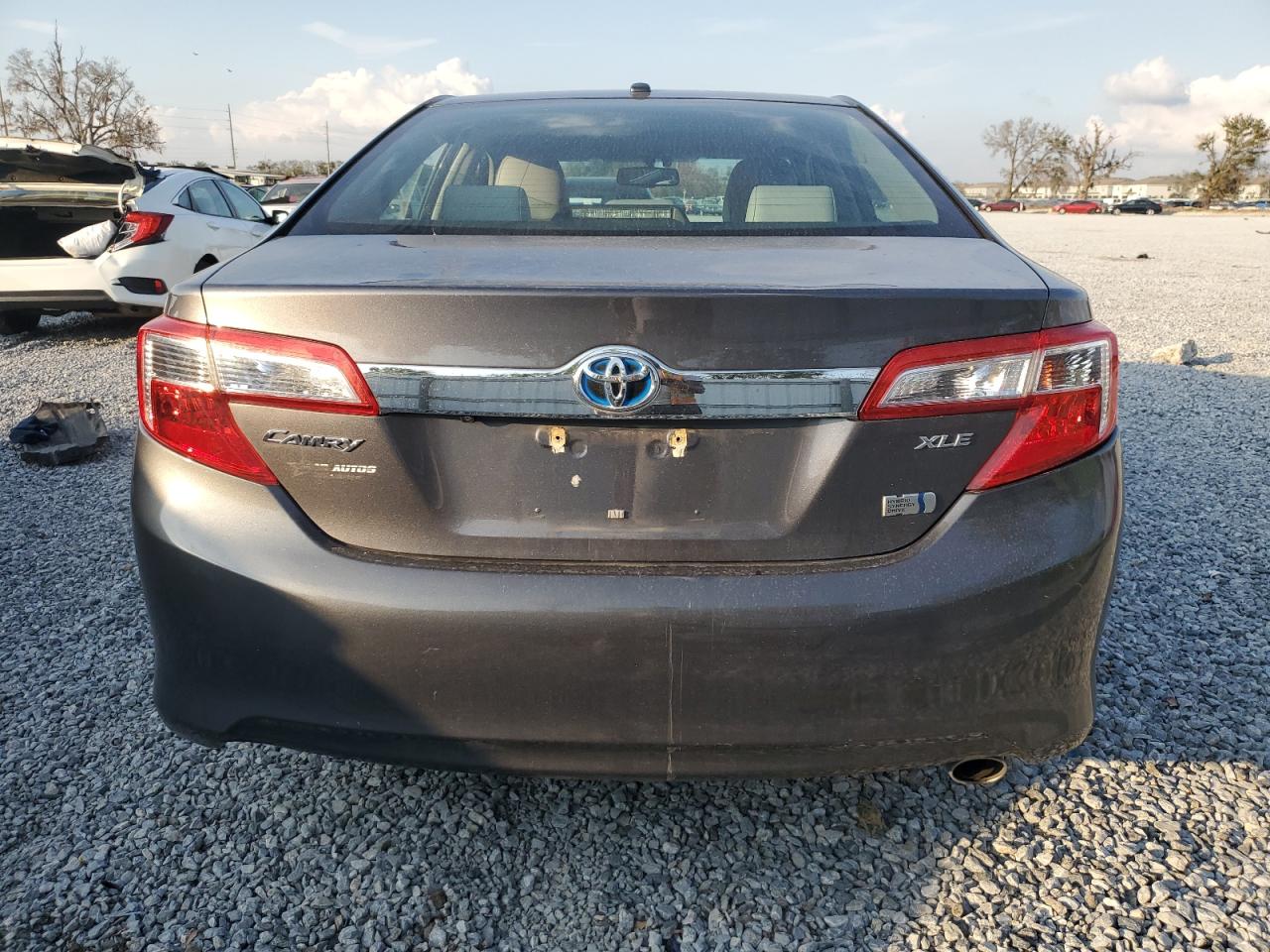 2014 Toyota Camry - Image 6
