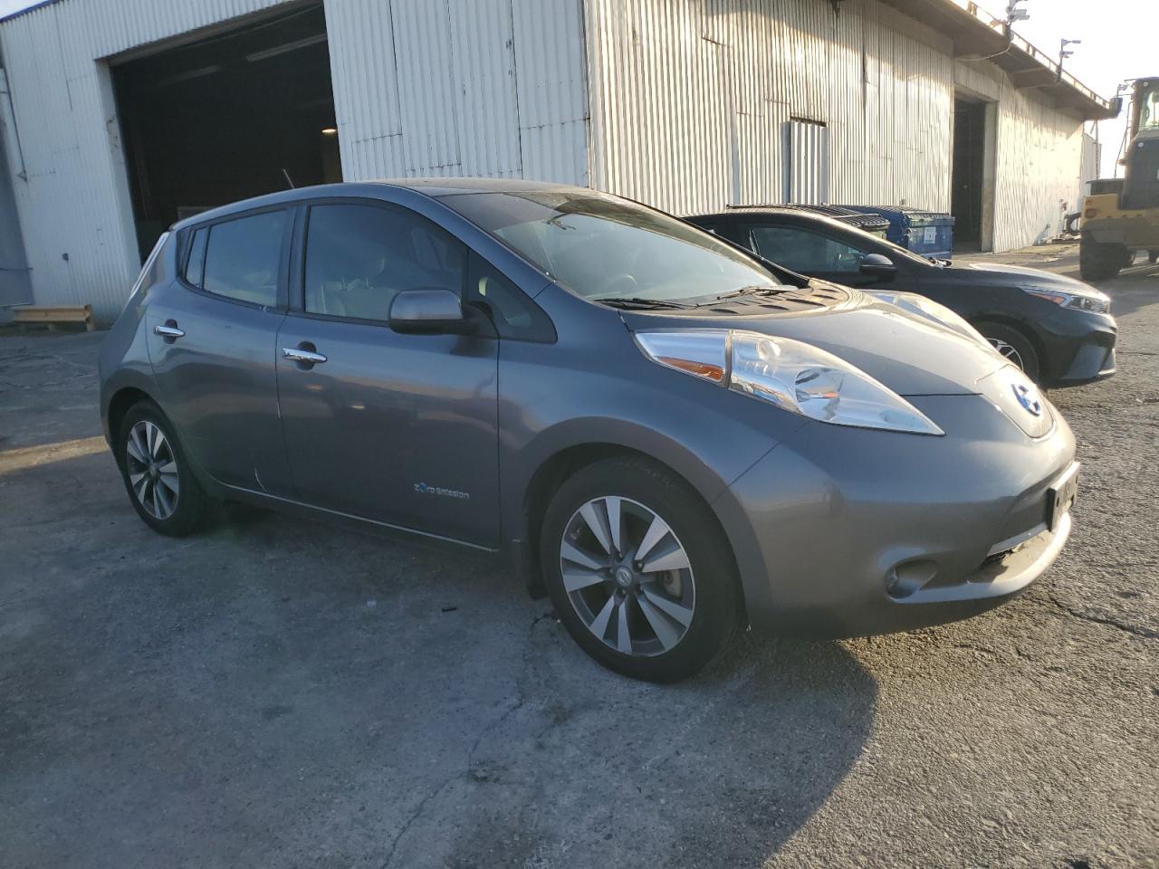 2015 Nissan Leaf - Image 4