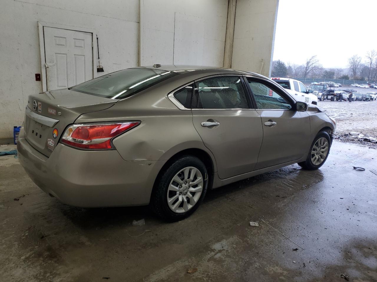 2015 Nissan Altima - Image 3