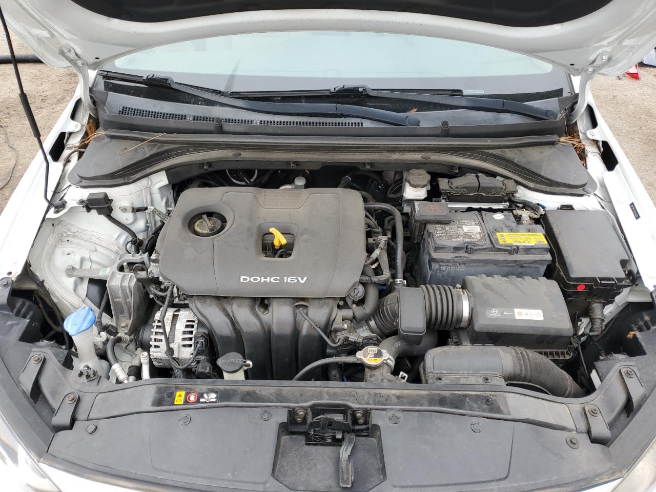 2017 Hyundai Elantra - Image 11