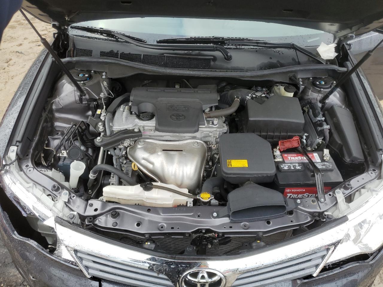 2014 Toyota Camry - Image 11