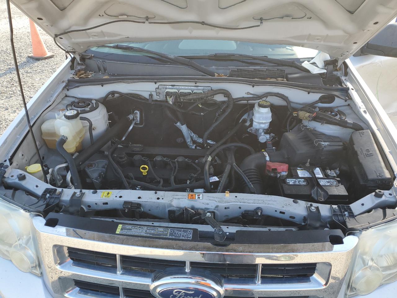 2010 Ford Escape - Image 12