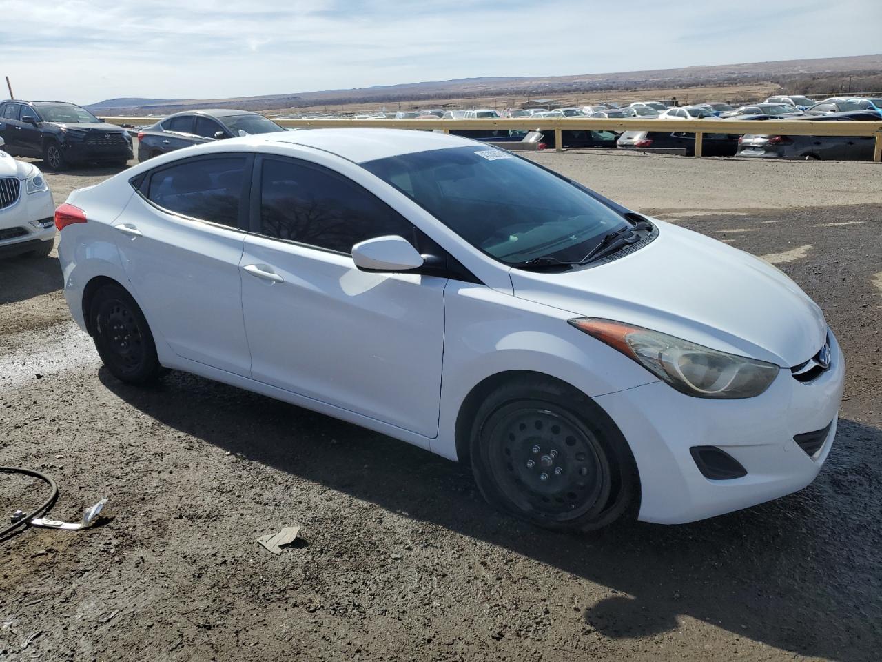 2013 Hyundai Elantra - Image 4