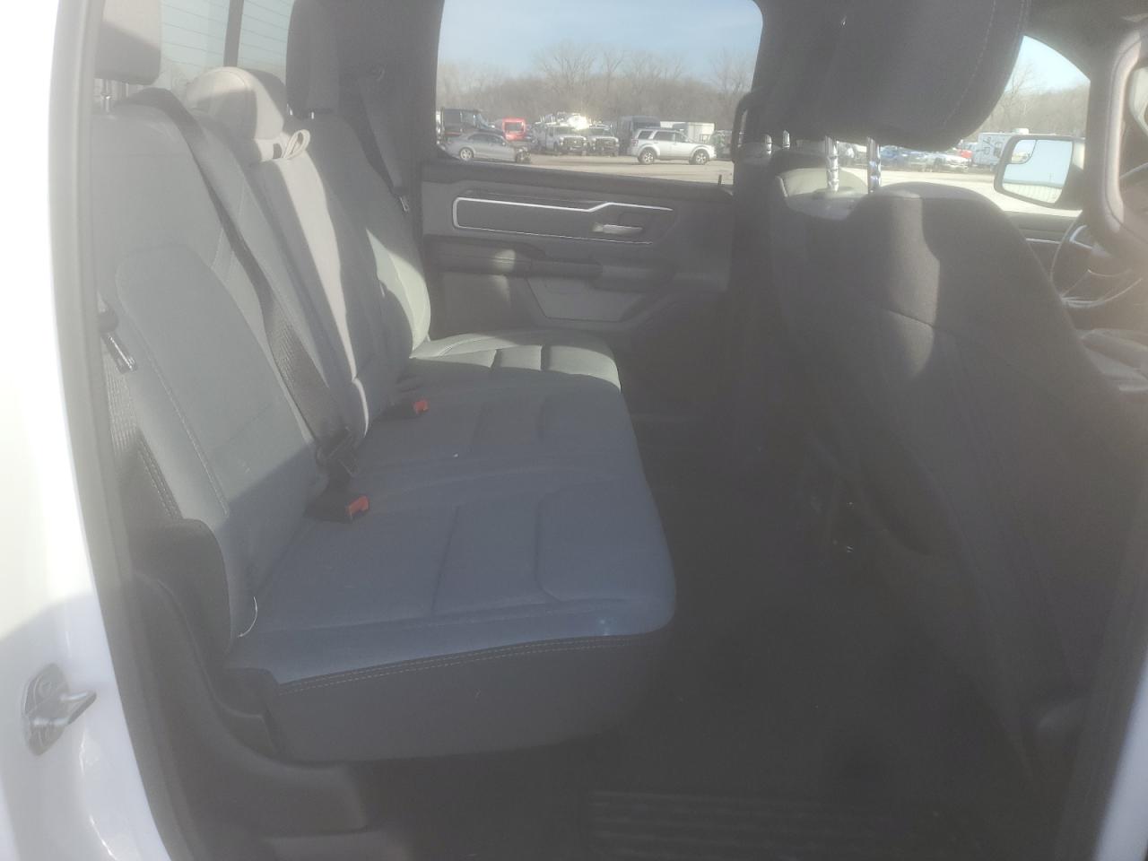 2021 RAM 1500 - Image 10