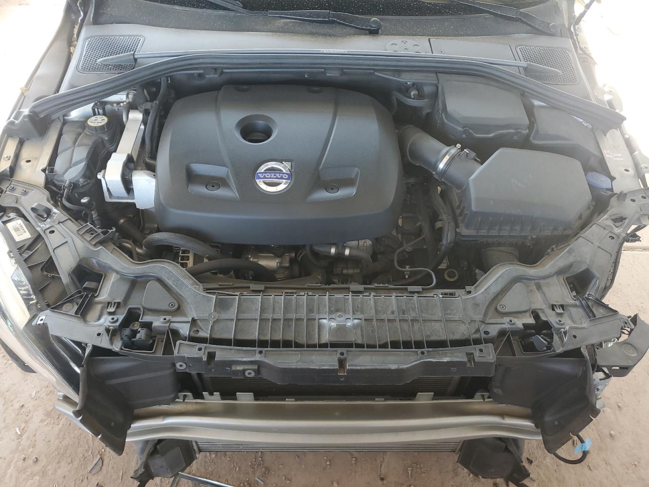 2015 Volvo V60 - Image 11