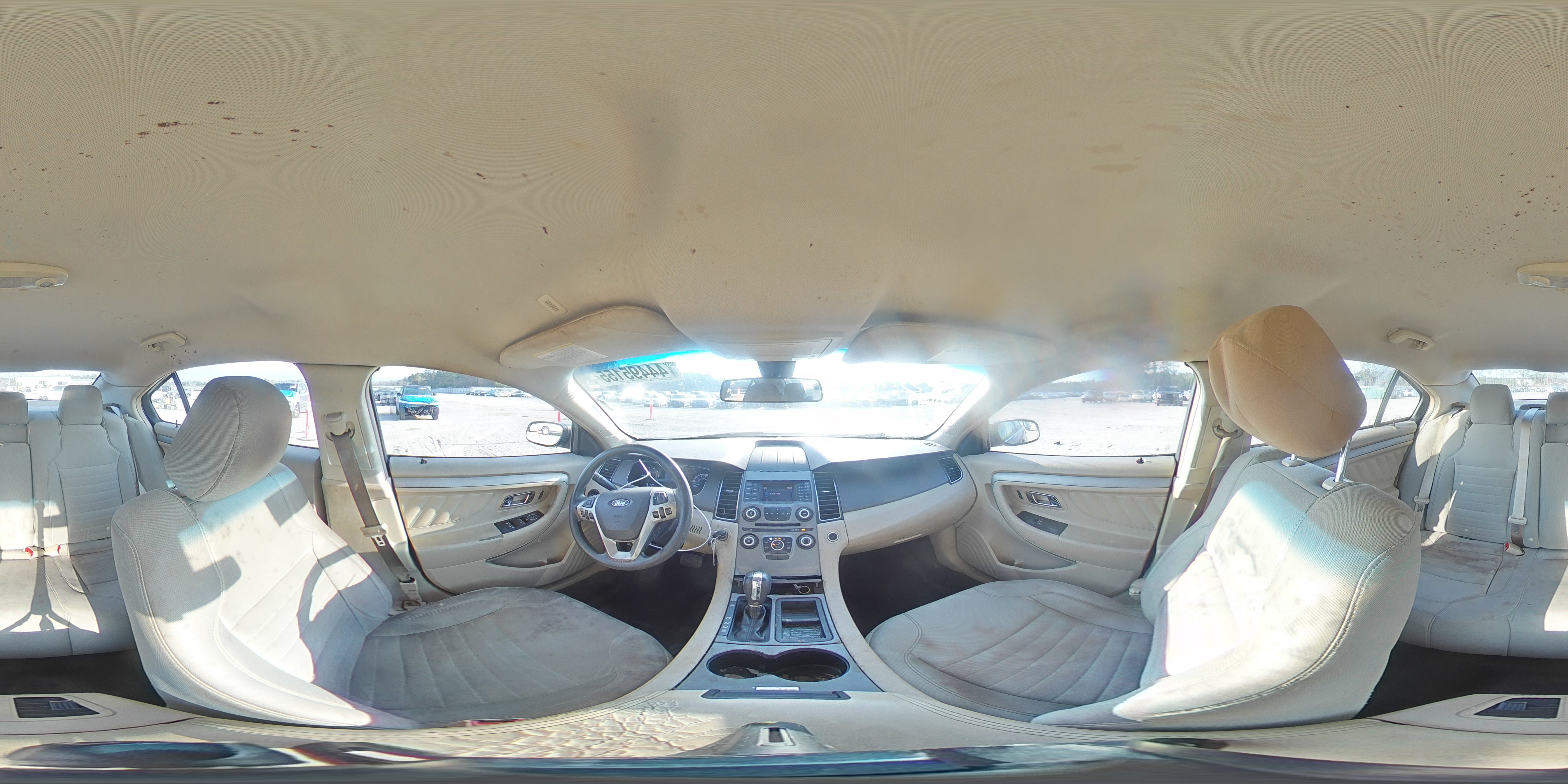 2016 Ford Taurus - Image 13