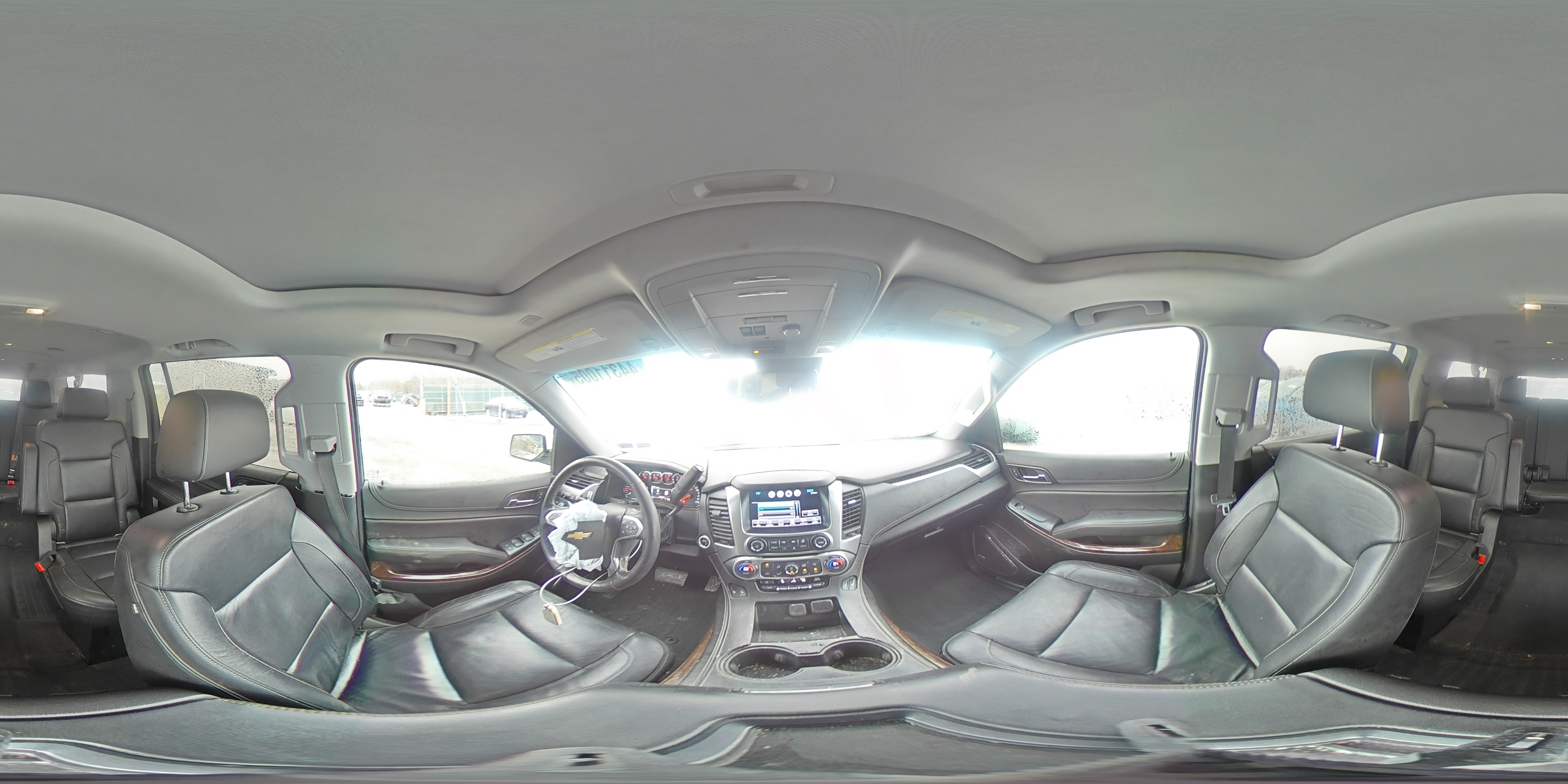 2019 Chevrolet Suburban - Image 14