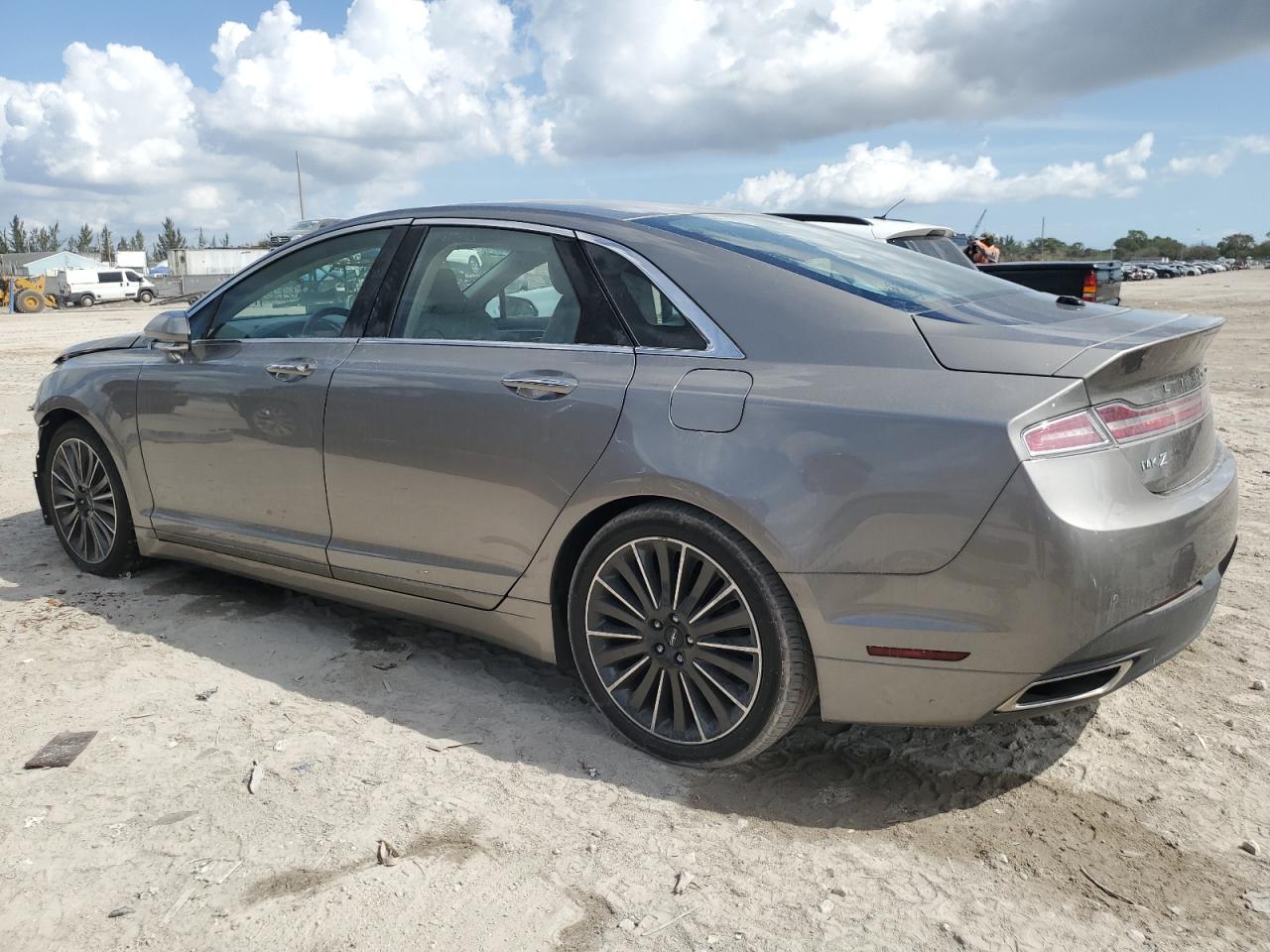 2016 Lincoln MKZ - Image 2
