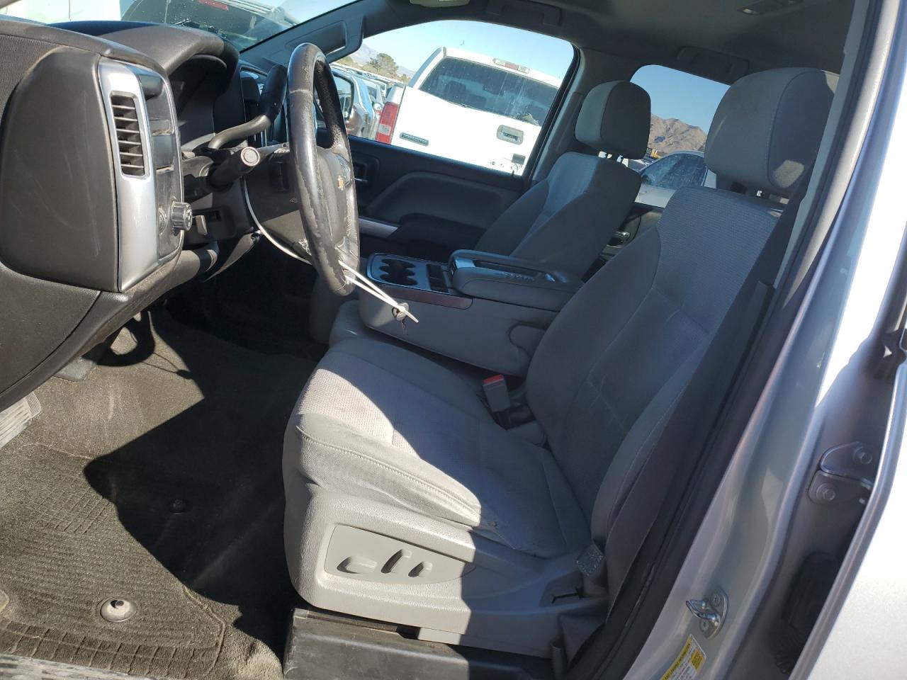 2017 Chevrolet Silverado - Image 7