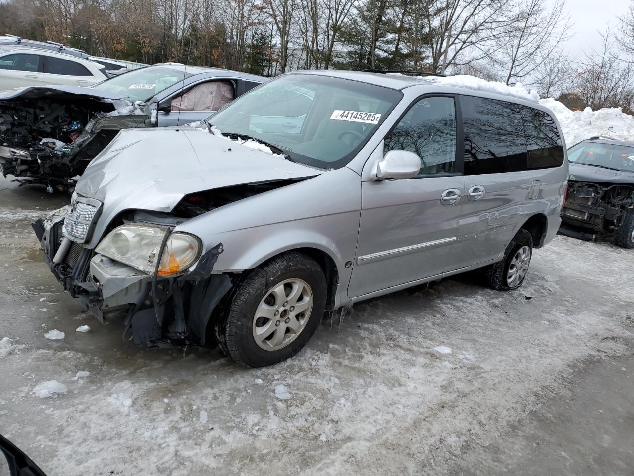 2005 Kia Sedona - Image 1