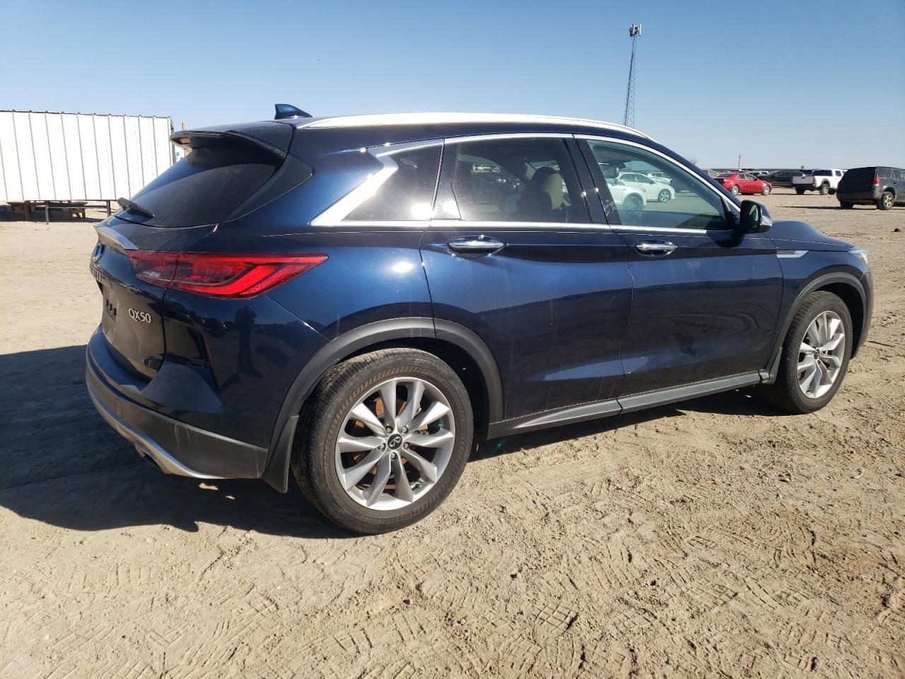 2020 Infiniti QX50 - Image 3