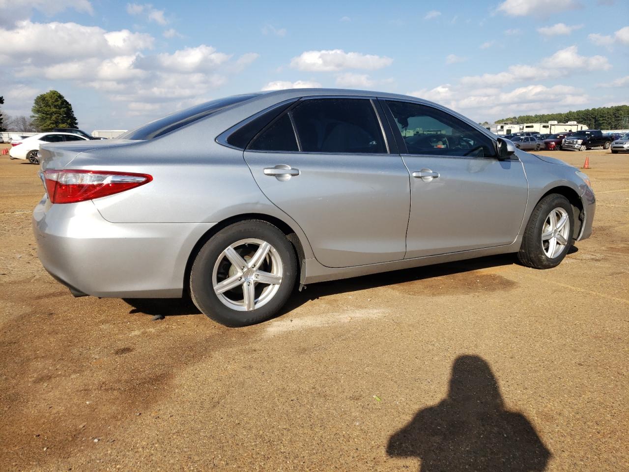2016 Toyota Camry - Image 3