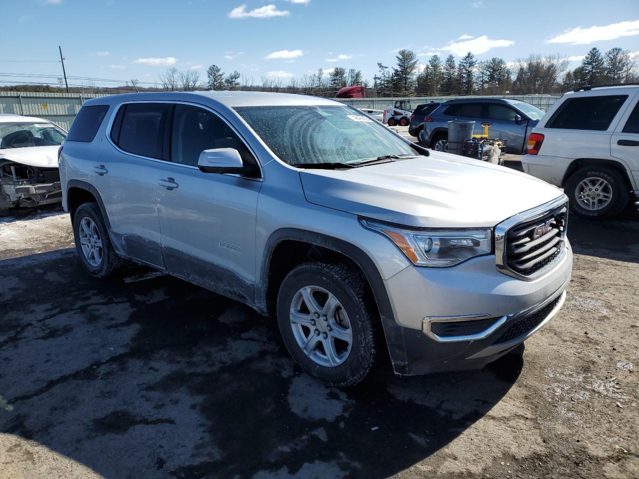 2017 GMC Acadia - Image 4