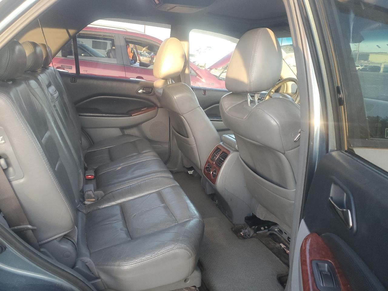 2005 Acura MDX - Image 11