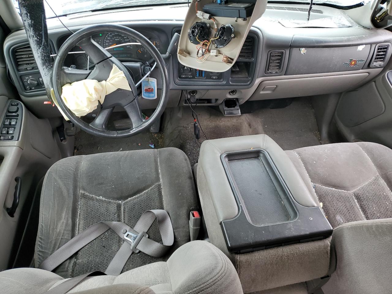 2004 Chevrolet Tahoe - Image 8